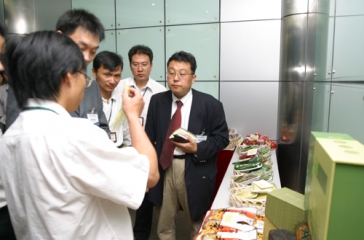 6月22日，日本Jonathan大型西洋连锁餐厅食品公司购买担当佐藤晋也先生调研参观超大